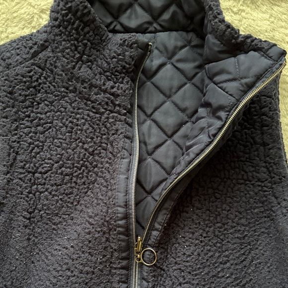 Navy Quilted Women's Vest - Picture 10 of 10